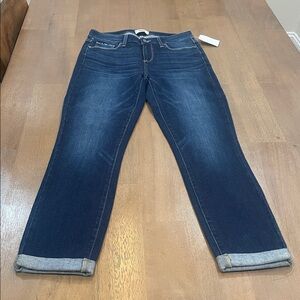 NWT PAIGE Women’s Kylie Crop Jeans.  Size 29